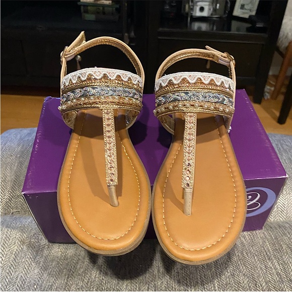 Jeweled Thong Sandals, 1” stacked heel, lotta sparkle, Size 6.5, New in Box - Picture 4 of 10